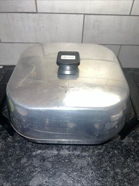 Sunbeam Electric Skillet Silver Aluminum. 10x10 Great Preloved condition